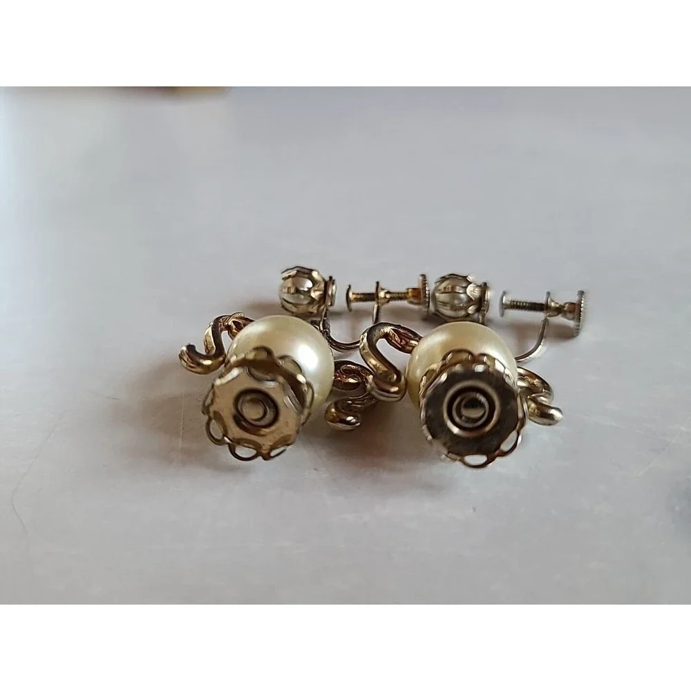 Vintage Faux Pearl Dangling Screwback Earrings